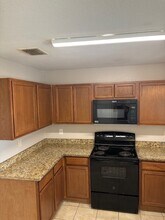 325 Wolf Mountain Ln in Fort Worth, TX - Building Photo - Building Photo