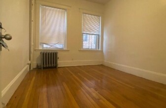 30 Edgerly Rd, Unit 5 in Boston, MA - Building Photo - Building Photo