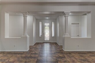 10125 James Harbin Ave in Las Vegas, NV - Building Photo - Building Photo