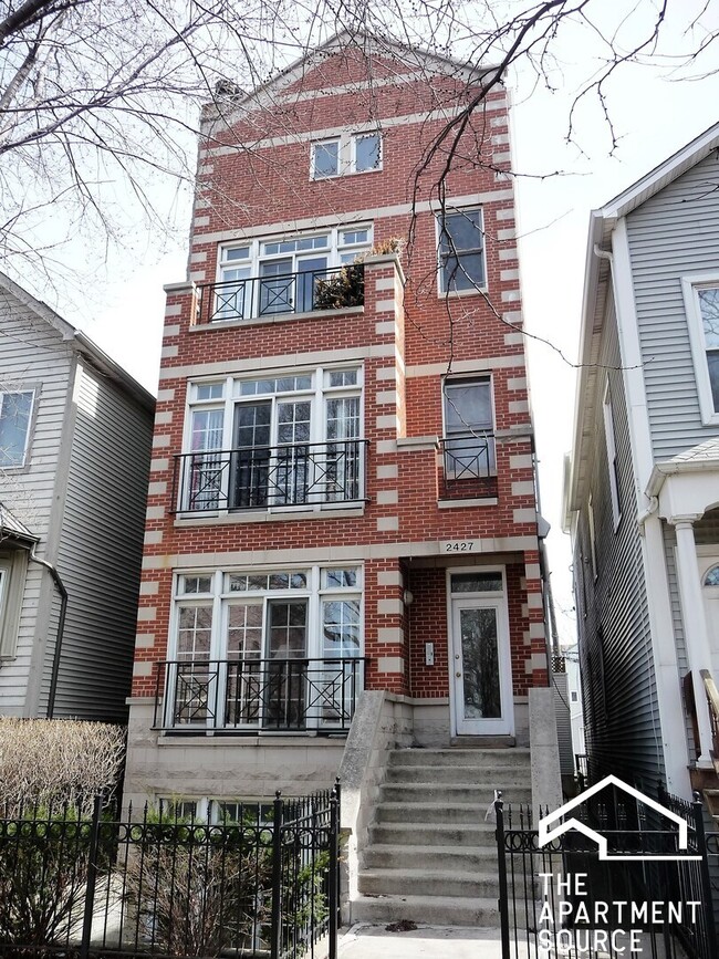 2427 N Greenview Ave, Unit 2 in Chicago, IL - Building Photo - Building Photo