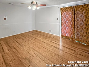 16918 Summer Creek Dr in San Antonio, TX - Building Photo - Building Photo