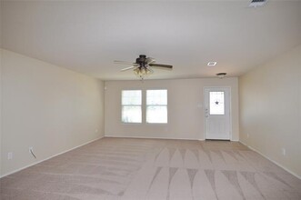 2441 Grand Rapids Dr in Fort Worth, TX - Building Photo - Building Photo