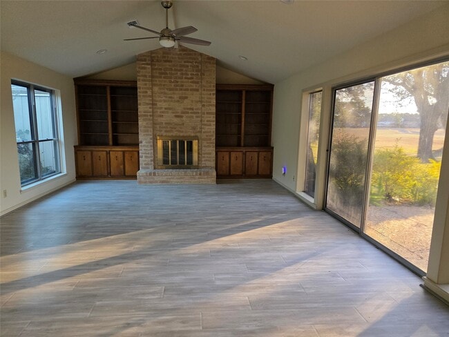 property at 406 Fox Briar Ln