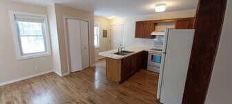 2647 Kragspough Ct, Unit 2647 Kragspough Ct in Holland, MI - Building Photo