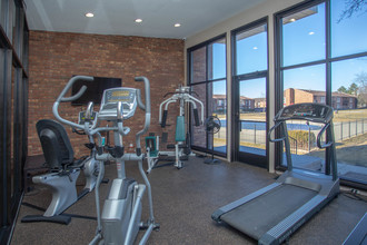 Parkview Village Apartments in Warren, MI - Building Photo - Interior Photo