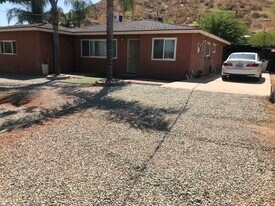 27295 Vista Ave in Perris, CA - Building Photo