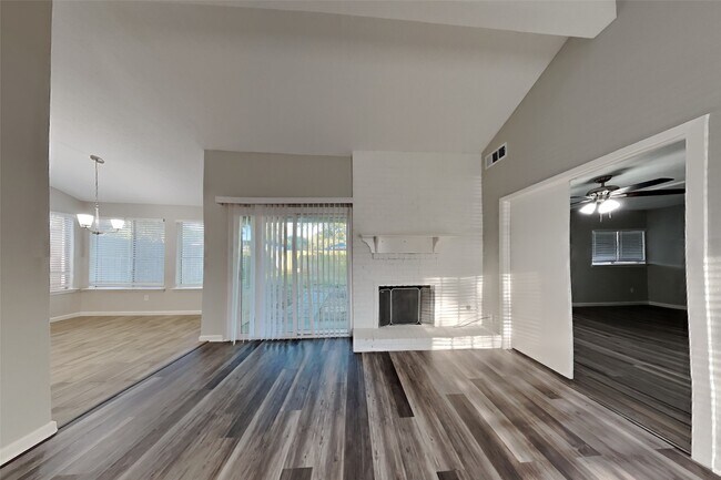 2203 Wheathall Camp Ln in Katy, TX - Foto de edificio - Building Photo