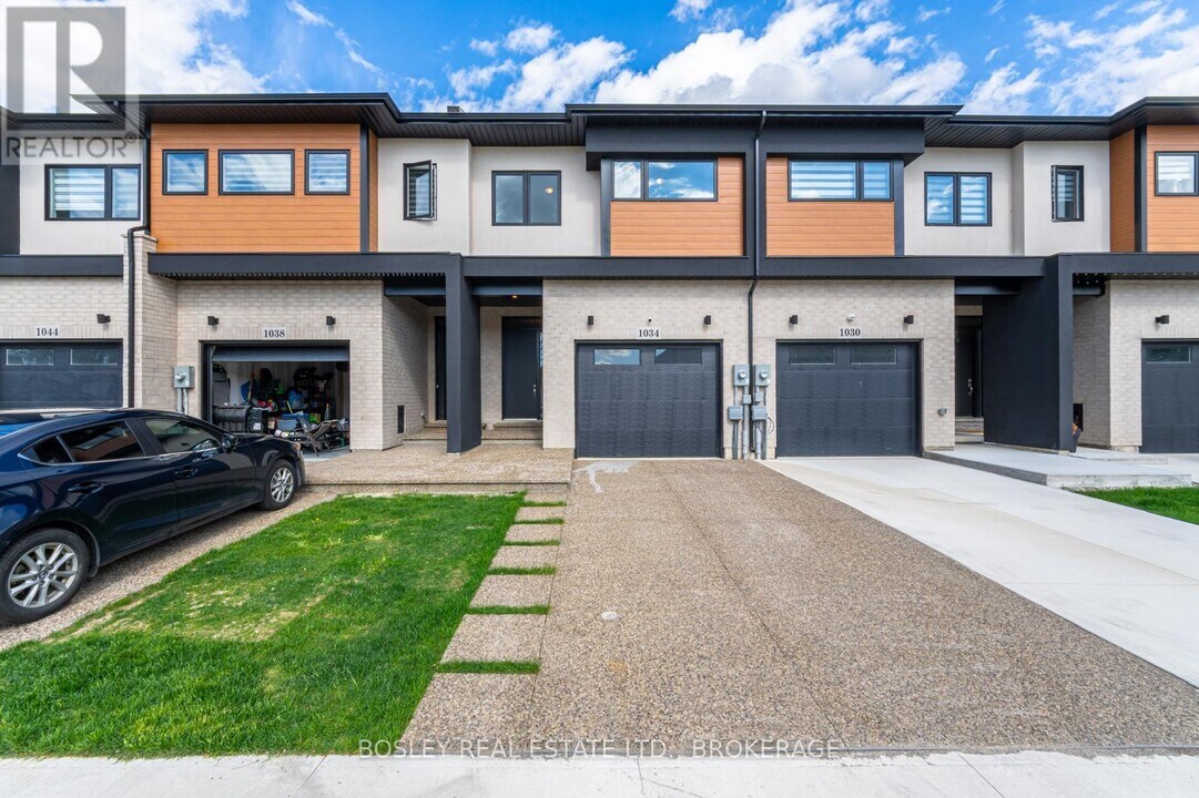 1034 Hansler Rd in Welland, ON - Building Photo