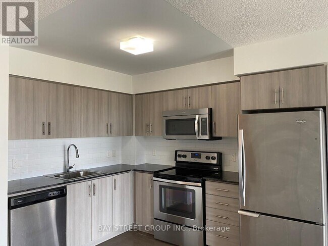 185-215 Bonis Ave in Toronto, ON - Building Photo - Building Photo