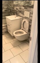 W. 97th St, Riverside Dr in New York, NY - Foto de edificio - Building Photo