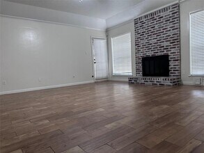 14919 Mesita Dr in Houston, TX - Foto de edificio - Building Photo