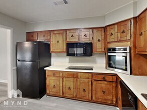 1687 Coronet Dr in Riverdale, GA - Building Photo - Building Photo