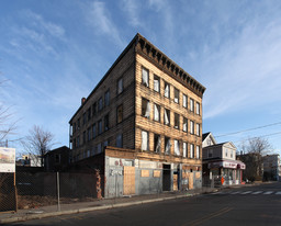 629 S Main St Apartments