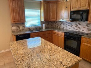 506 Katie St in Lindsay, TX - Building Photo - Building Photo