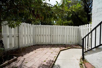 15402 SW 85th Terrace in Miami, FL - Building Photo - Building Photo