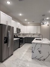 4406 Oats St in Houston, TX - Building Photo - Building Photo