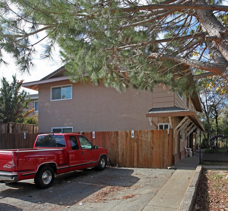 7453 Tiara Way in Citrus Heights, CA - Building Photo
