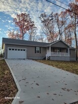 6036 Seneca Trail in Crossville, TN - Building Photo