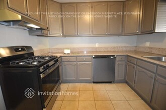 22310 Devlin Ave in Hawaiian Gardens, CA - Foto de edificio - Building Photo