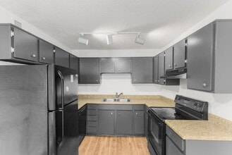 Element 26 in Birmingham, AL - Building Photo - Interior Photo