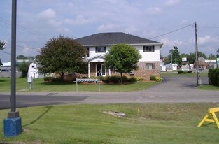 6987 Thelman Ave in Brown City, MI - Building Photo