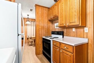 806 S 11th St in Lanett, AL - Building Photo - Building Photo