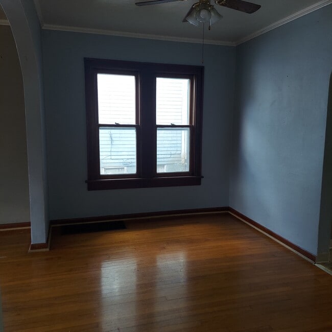 1030 Bond St in Moberly, MO - Building Photo - Building Photo