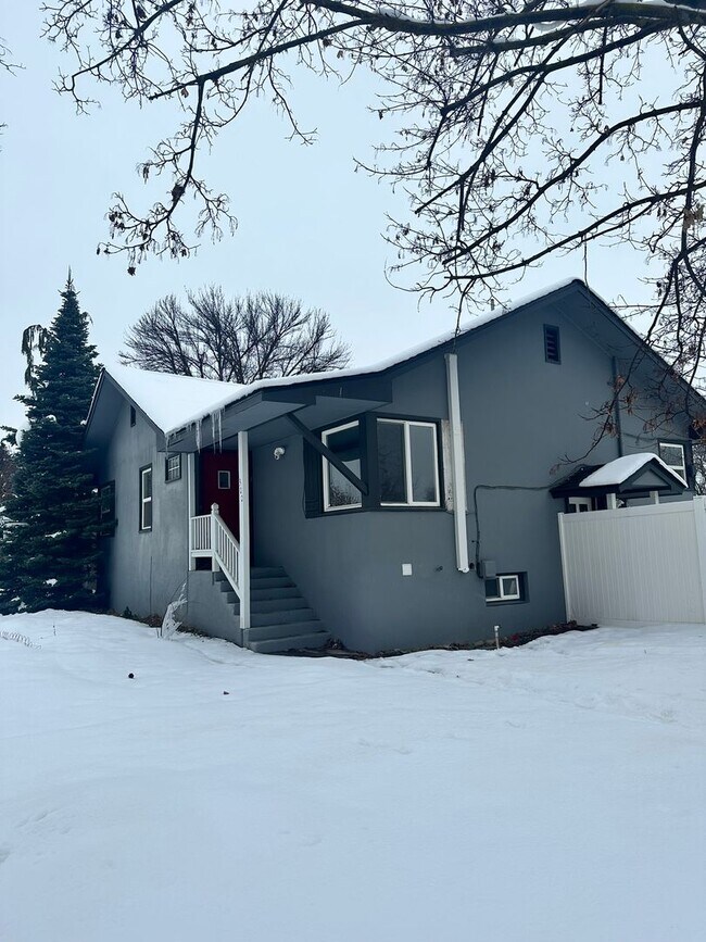 300 S Franklin Ave, Unit 300 S. Franklin in Wenatchee, WA - Building Photo - Building Photo