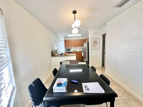 6646 Via Regina in Boca Raton, FL - Building Photo - Building Photo