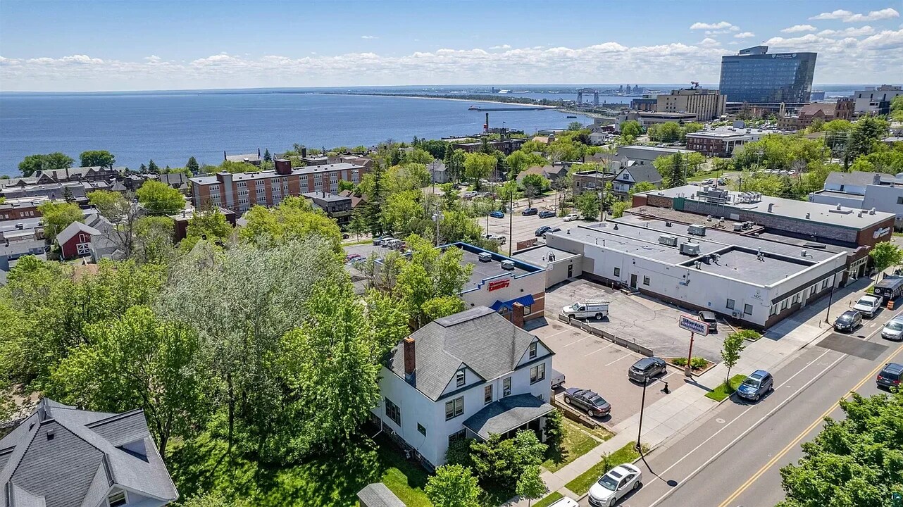 822 E 4th St, Unit #1 in Duluth, MN - Foto de edificio