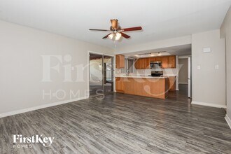 1748 W Monte Ave in Mesa, AZ - Foto de edificio - Building Photo