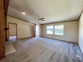 5061 Apache Moon in Spring Branch, TX - Building Photo - Building Photo