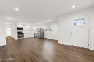 1 Bissett St in Sayreville, NJ - Building Photo - Building Photo