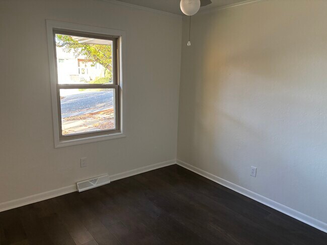 18377 Pleasant View Dr in Weston, MO - Building Photo - Building Photo