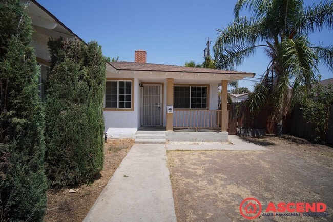 3117 Caliente St in Bakersfield, CA - Building Photo - Building Photo