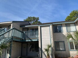 910 Brett Dr in Hinesville, GA - Building Photo