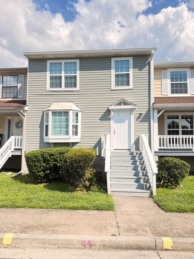 property at 912 Pineland Ave