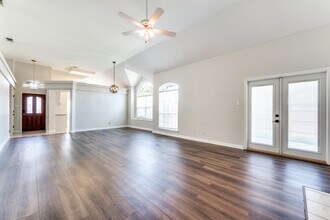 10005 Burgundy Dr in Frisco, TX - Building Photo - Building Photo