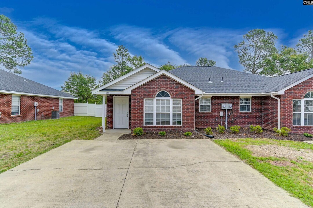 107 Hutto Hill in Gilbert, SC - Building Photo
