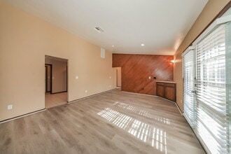 808 Waterview Rd, Unit 408 in Oklahoma City, OK - Foto de edificio - Building Photo