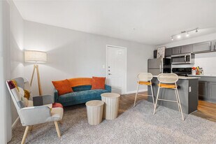 8054 Exchange Dr in Austin, TX - Building Photo