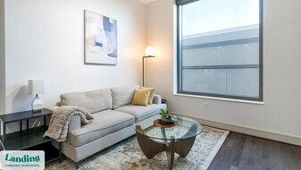 777 Preston St in Houston, TX - Building Photo