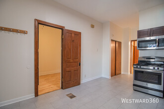 3356 N Kenmore Ave in Chicago, IL - Building Photo - Building Photo