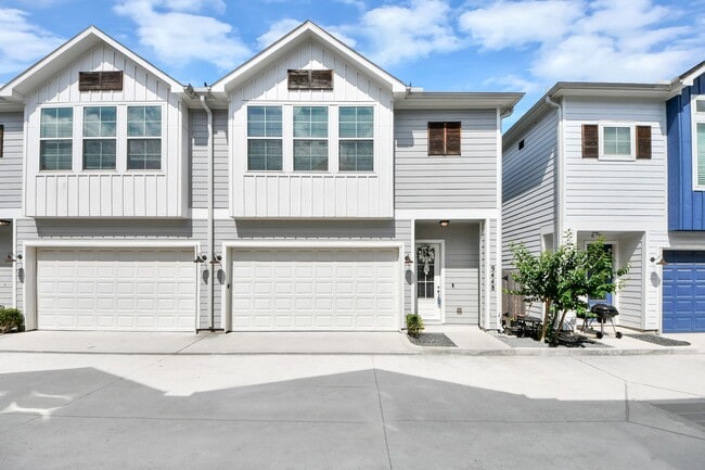 9448 Kerrwood Ln