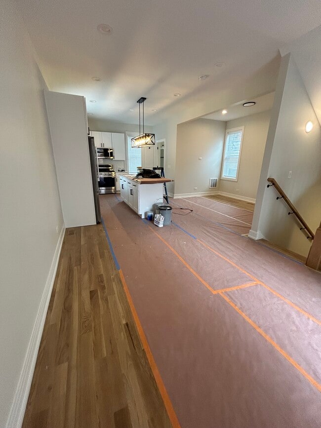 858 N Paulina St, Unit CH in Chicago, IL - Foto de edificio - Building Photo