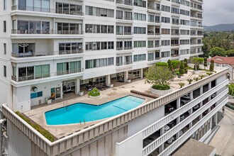 Wilshire Regent Condos in Los Angeles, CA - Building Photo - Building Photo