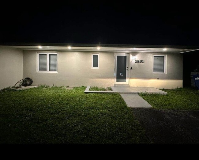 2881 NW 196th Ter in Miami Gardens, FL - Building Photo - Building Photo