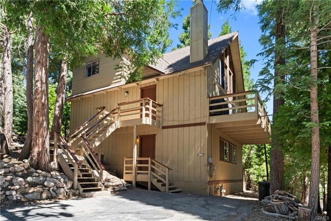 28986 Potomac Dr in Lake Arrowhead, CA - Building Photo - Building Photo