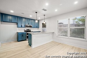 8 Palomar in San Antonio, TX - Building Photo - Building Photo