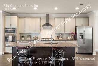 214 Charles Ellis Dr in Newtown Square, PA - Building Photo - Building Photo